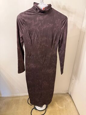 Turtleneck Long-Sleeve Midi Dress in Deep Plum
